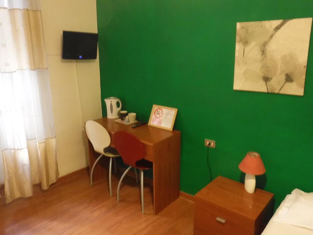 Ares Rooms โรม ห้อง รูปภาพ