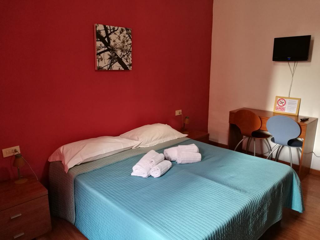 Ares Rooms โรม ห้อง รูปภาพ