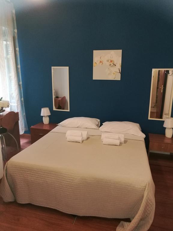 Ares Rooms โรม ห้อง รูปภาพ