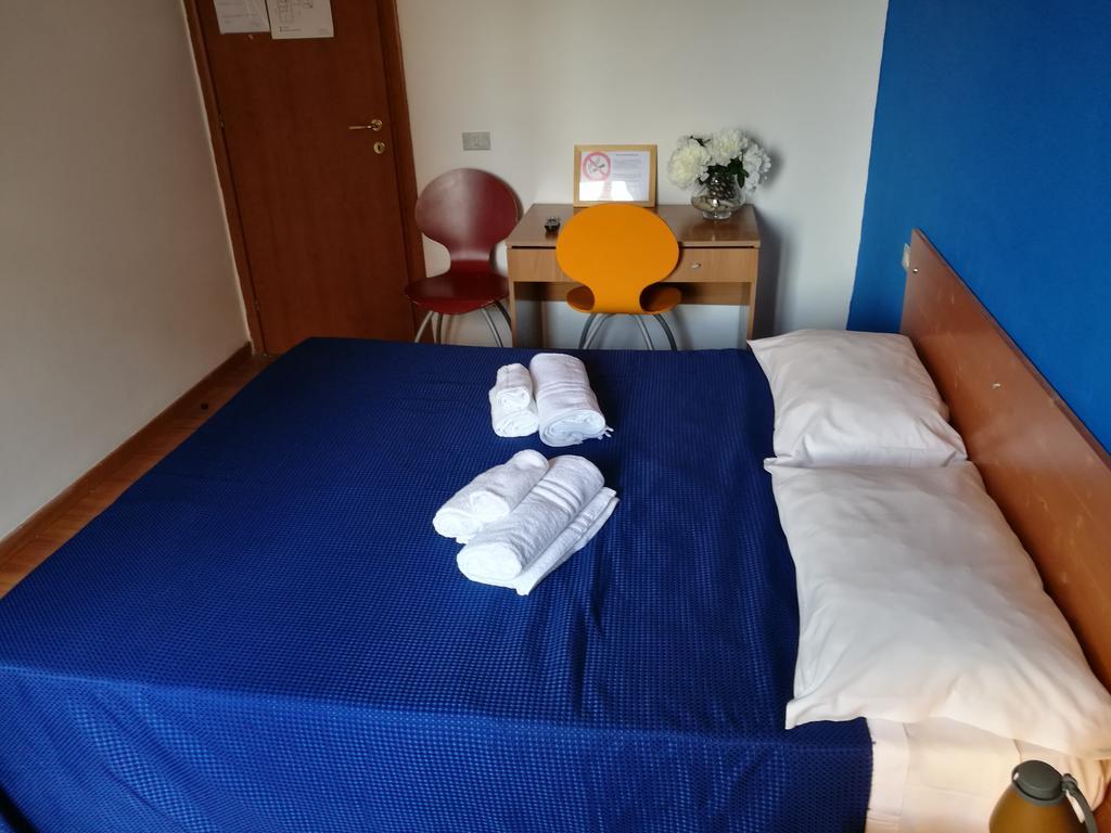 Ares Rooms โรม ห้อง รูปภาพ